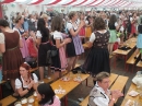 BadSCHUSSENRIED-Dirndl-Weltrekord-141004-04-10-2014-Bodenseecommunity-seechat_de-DSCF4863.JPG