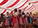 BadSCHUSSENRIED-Dirndl-Weltrekord-141004-04-10-2014-Bodenseecommunity-seechat_de-DSCF4872.JPG