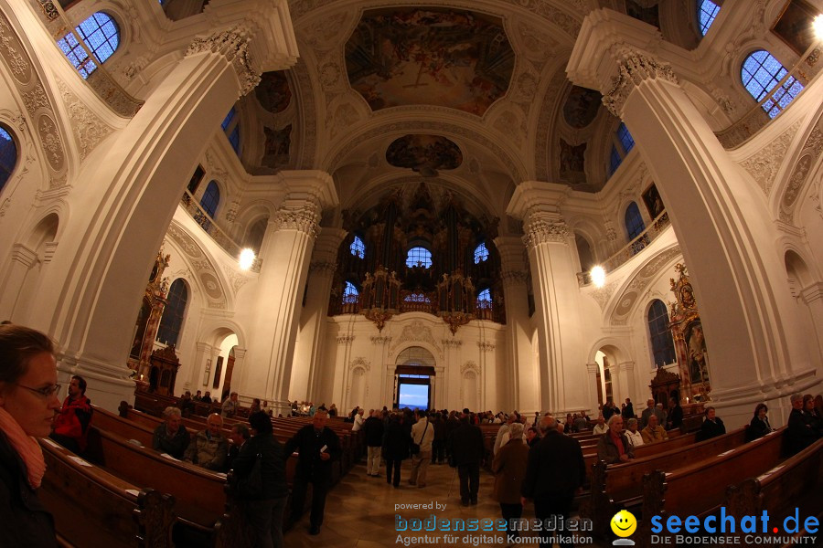 Festgottesdienst in der Basilika mit einer Lichterprozession: Weingarten, 2