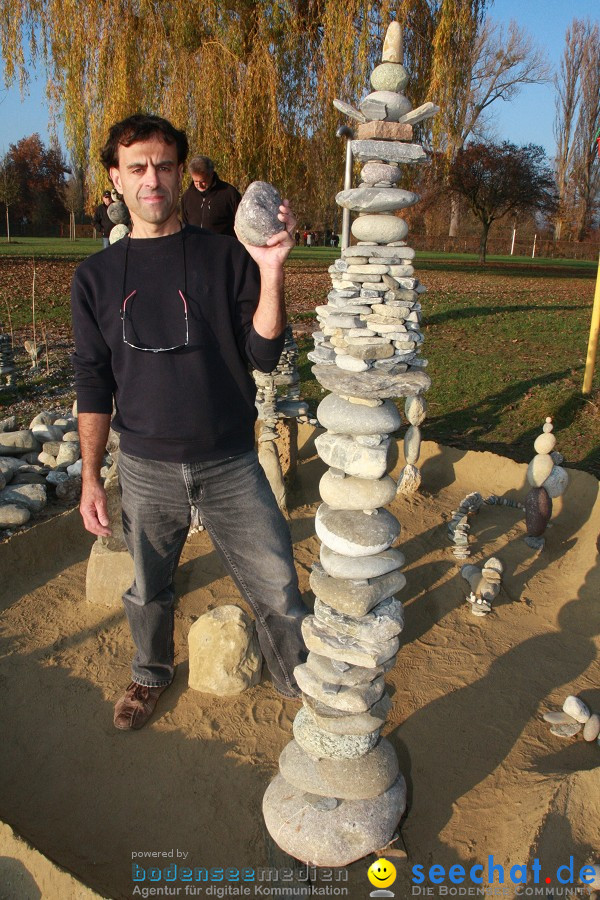 Stein-Balance by Volker Paul: Radolfzell am Bodensee, 12.11.2011