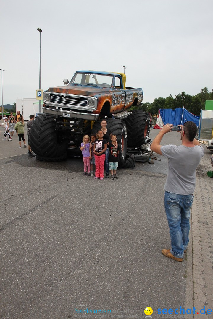 XXXXL-Monster-Truck-Show: Volkertshausen am Bodensee, 24.06.2012