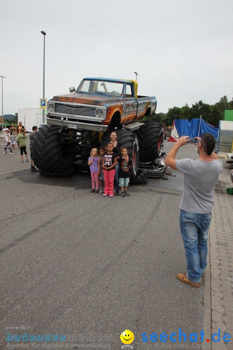 XXXXL-Monster-Truck-Show: Volkertshausen am Bodensee, 24.06.2012