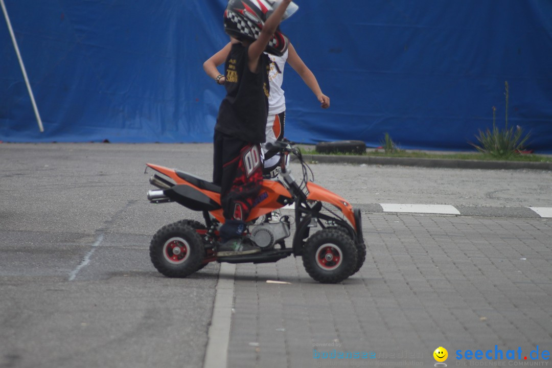 XXXXL-Monster-Truck-Show: Volkertshausen am Bodensee, 24.06.2012