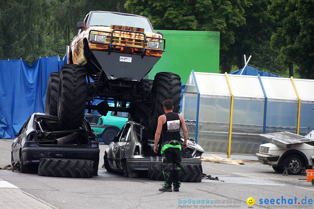 XXXXL-Monster-Truck-Show: Volkertshausen am Bodensee, 24.06.2012
