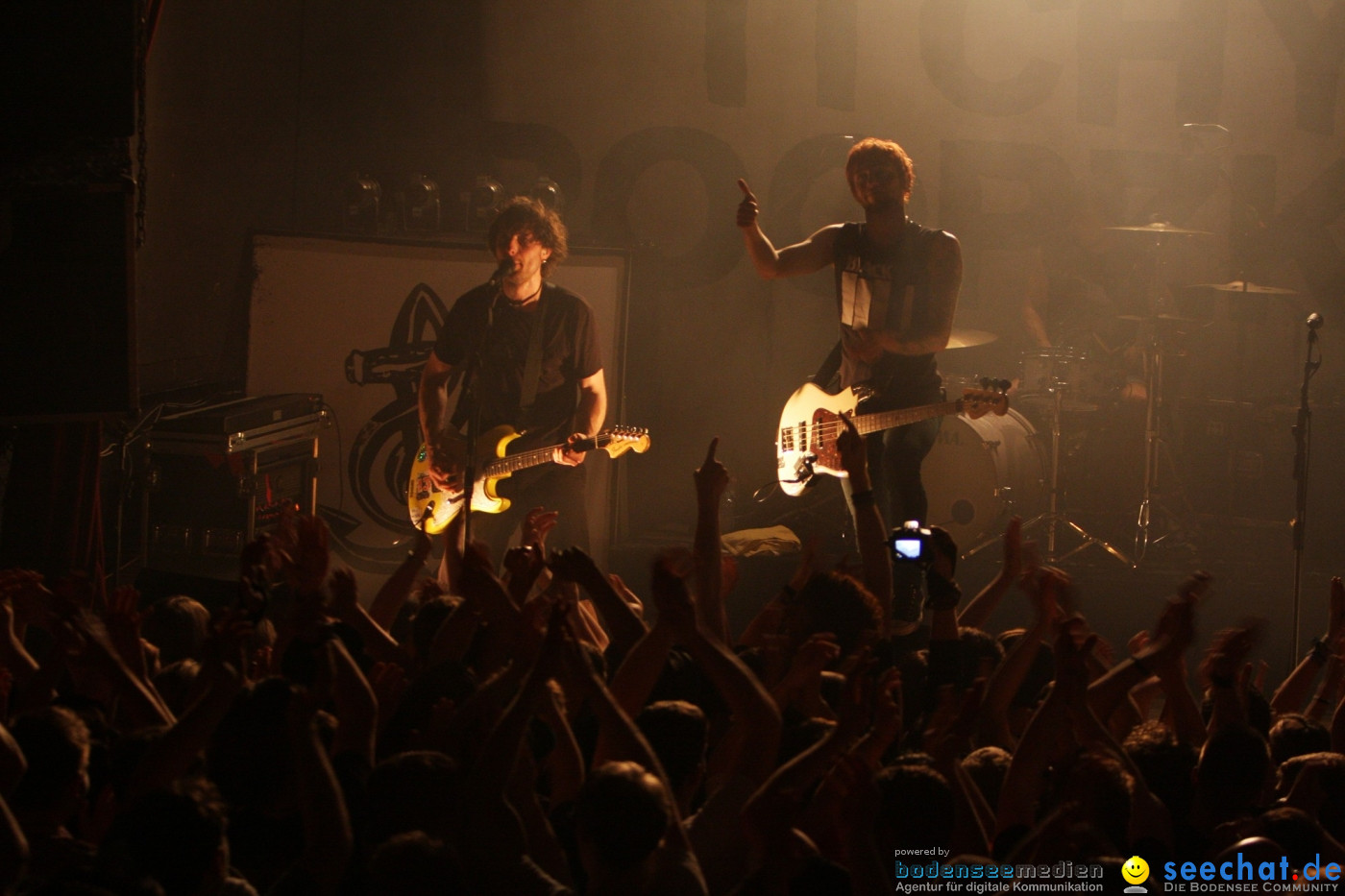 ITCHY POOPZKID: Ports &amp;amp;amp;amp;amp; Chords Tour: Konstanz am Bodensee, 12.04.2013