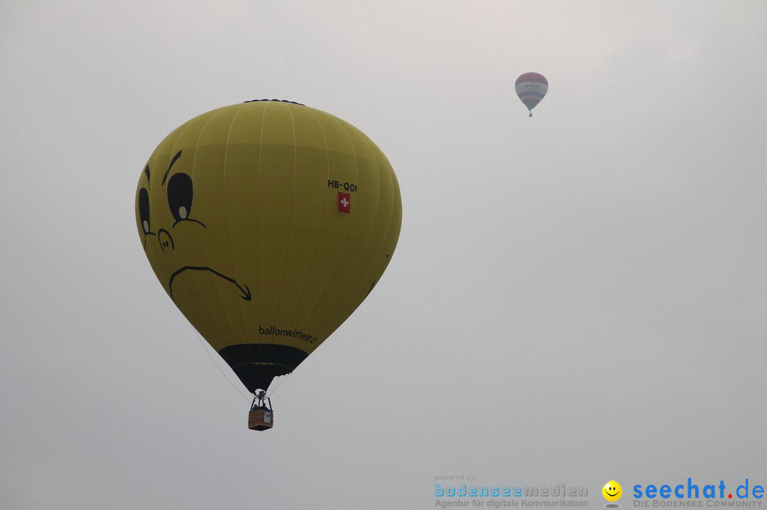 Eglofser Feuerzauber mit Ballongluehen: Eglofs - Wangen im Allgaeu, 01.05.2
