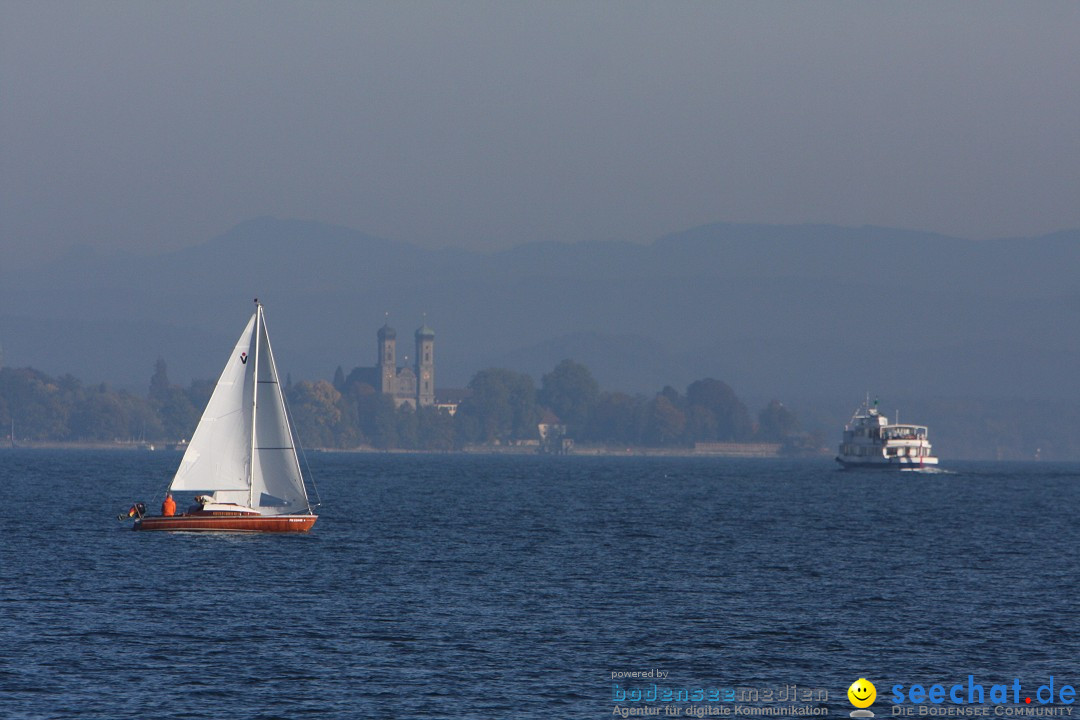 Zwei Zeppelin NT im Formations-Flug: Friedrichshafen am Bodensee, 19.10.201
