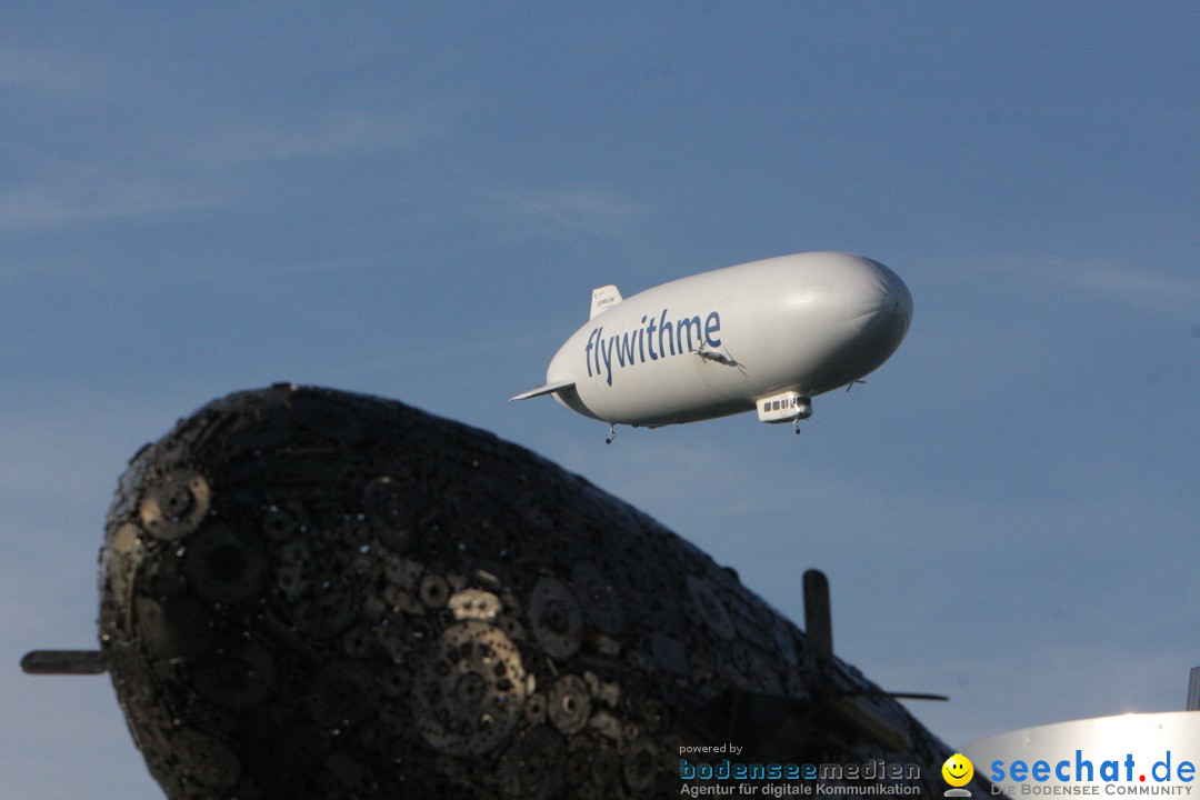 Zwei Zeppelin NT im Formations-Flug: Friedrichshafen am Bodensee, 19.10.201