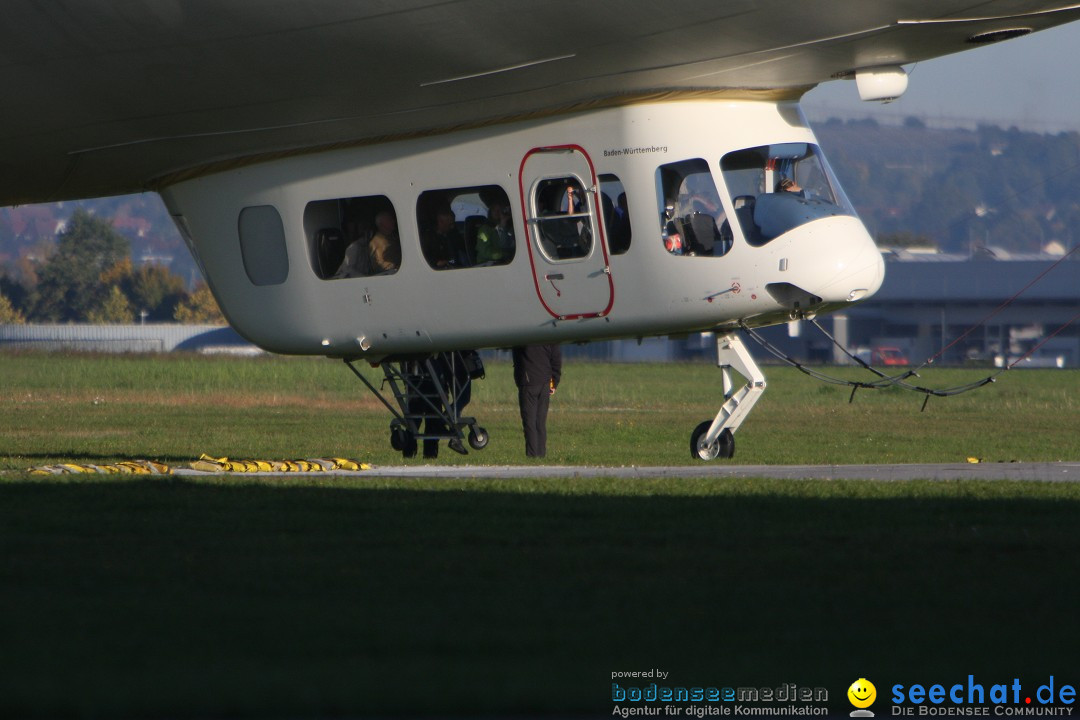 Zwei Zeppelin NT im Formations-Flug: Friedrichshafen am Bodensee, 19.10.201