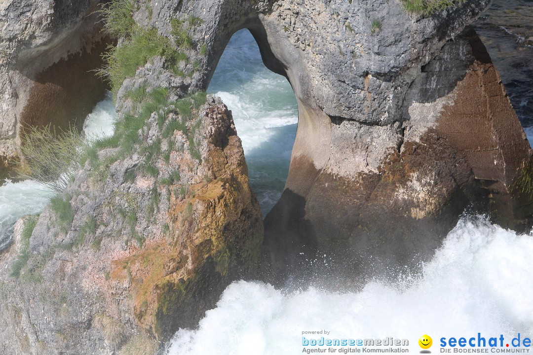 Rheinfall: Neuhausen - Schweiz: Schaffhausen am Bodensee, 09.04.2014