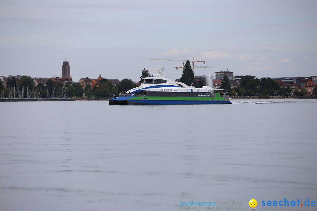 Bodenseequerung mit seechat.de Begleitboot: Jacque: Friedrichshafen, 25.08.