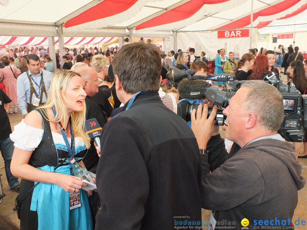 Dirndl-Weltrekord: Bad-Schussenried am Bodensee, 04.10.2014