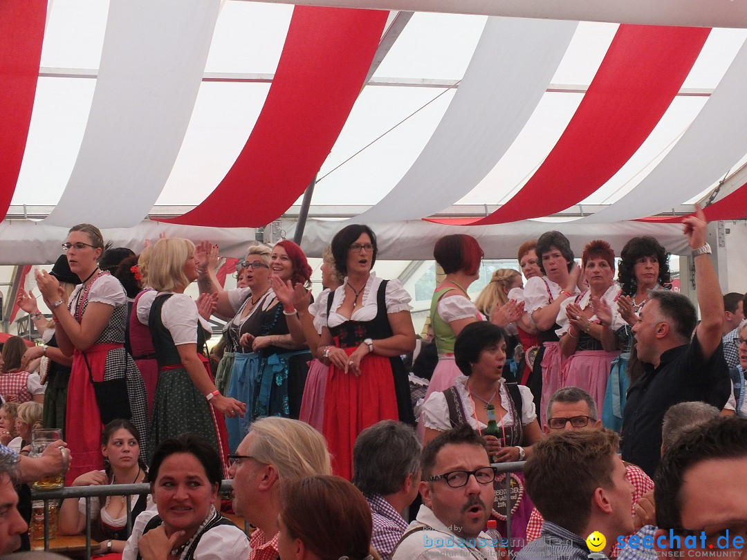 Dirndl-Weltrekord: Bad-Schussenried am Bodensee, 04.10.2014