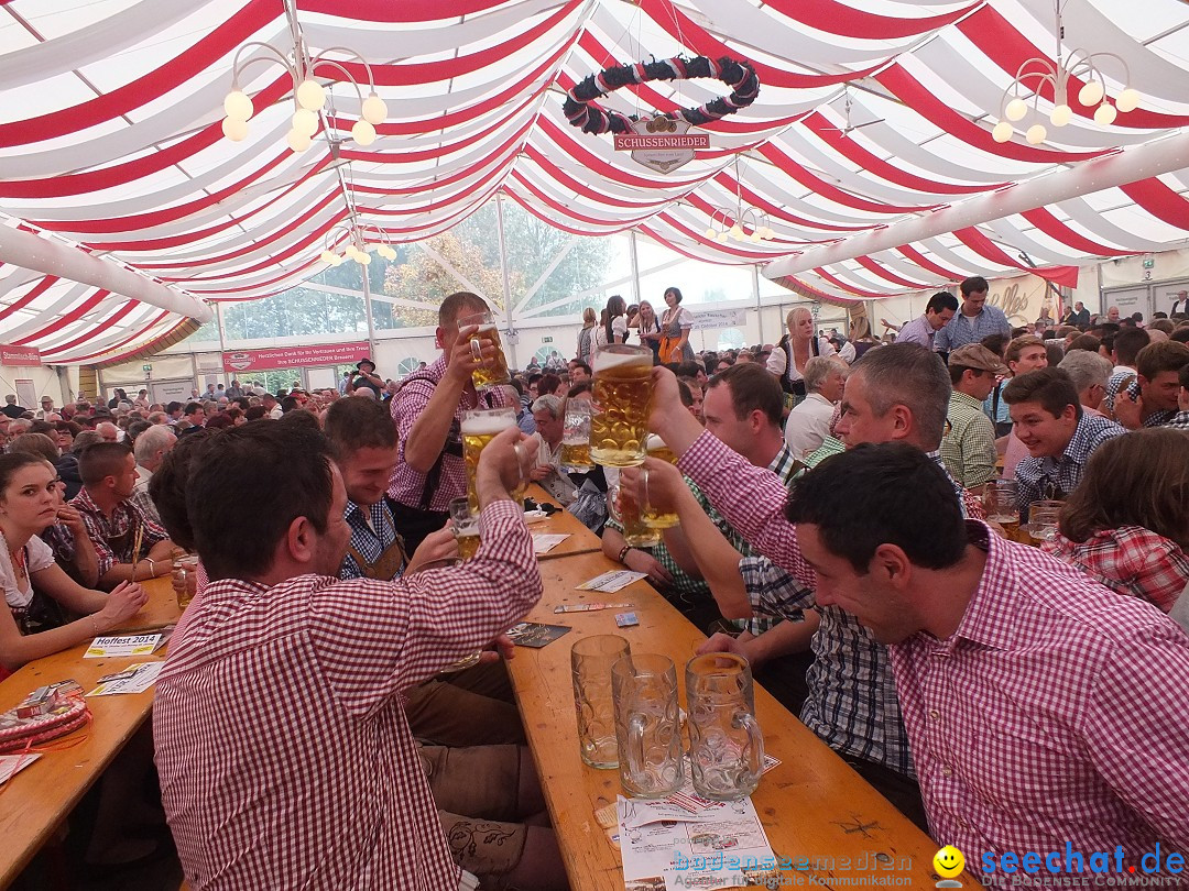 Dirndl-Weltrekord: Bad-Schussenried am Bodensee, 04.10.2014