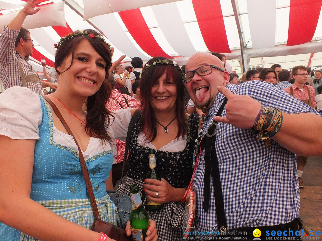 Dirndl-Weltrekord: Bad-Schussenried am Bodensee, 04.10.2014