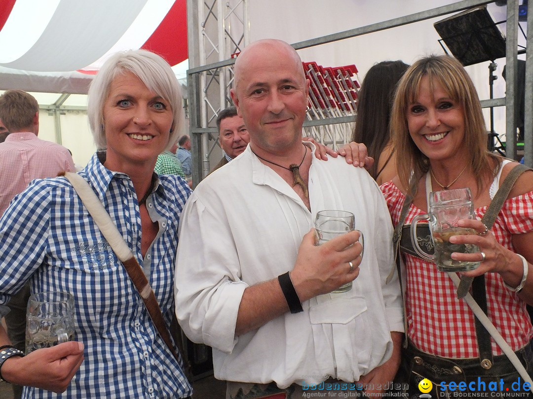 Dirndl-Weltrekord: Bad-Schussenried am Bodensee, 04.10.2014