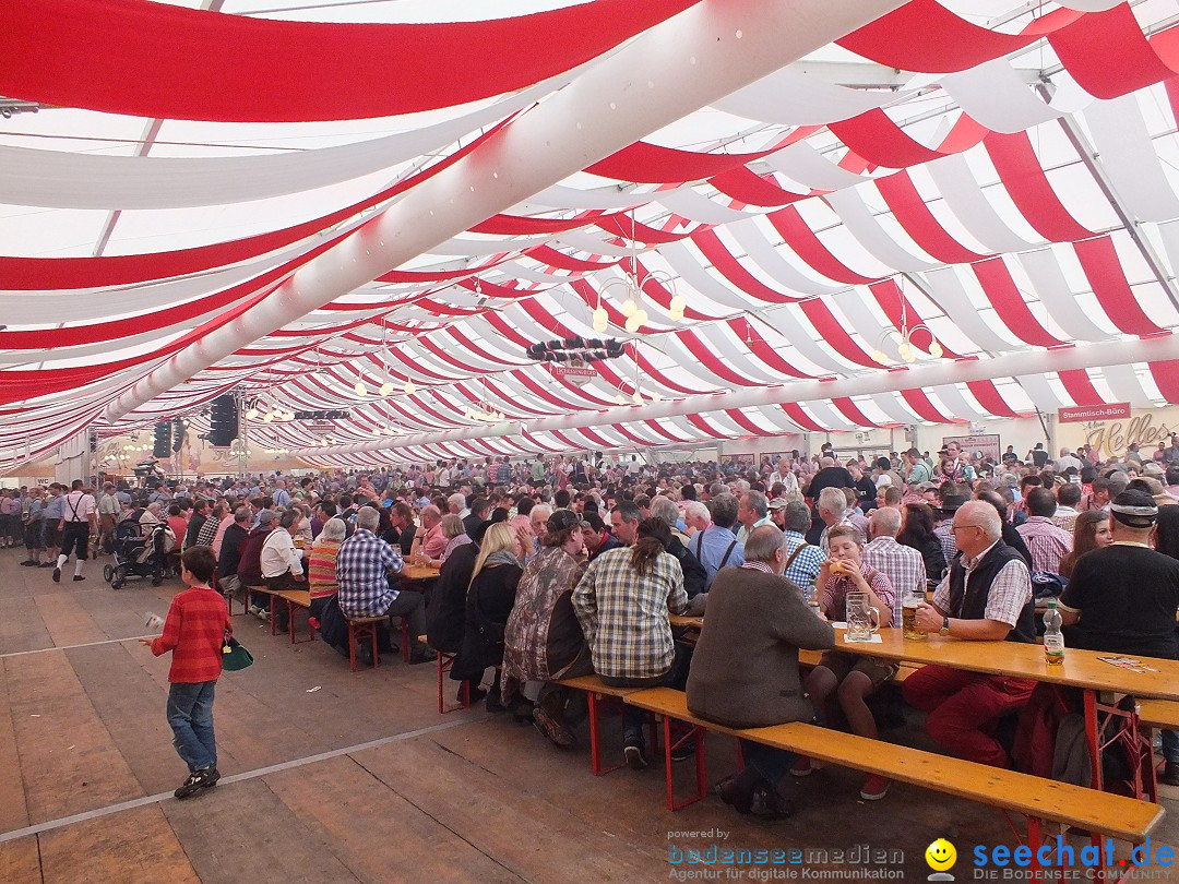 Dirndl-Weltrekord: Bad-Schussenried am Bodensee, 04.10.2014