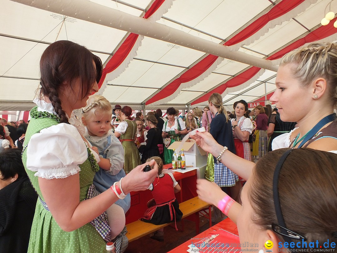 Dirndl-Weltrekord: Bad-Schussenried am Bodensee, 04.10.2014