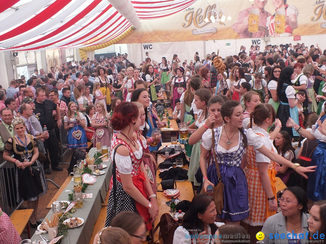 Dirndl-Weltrekord: Bad-Schussenried am Bodensee, 04.10.2014