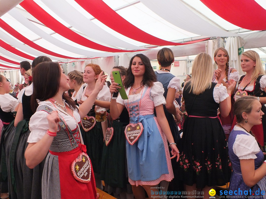 Dirndl-Weltrekord: Bad-Schussenried am Bodensee, 04.10.2014