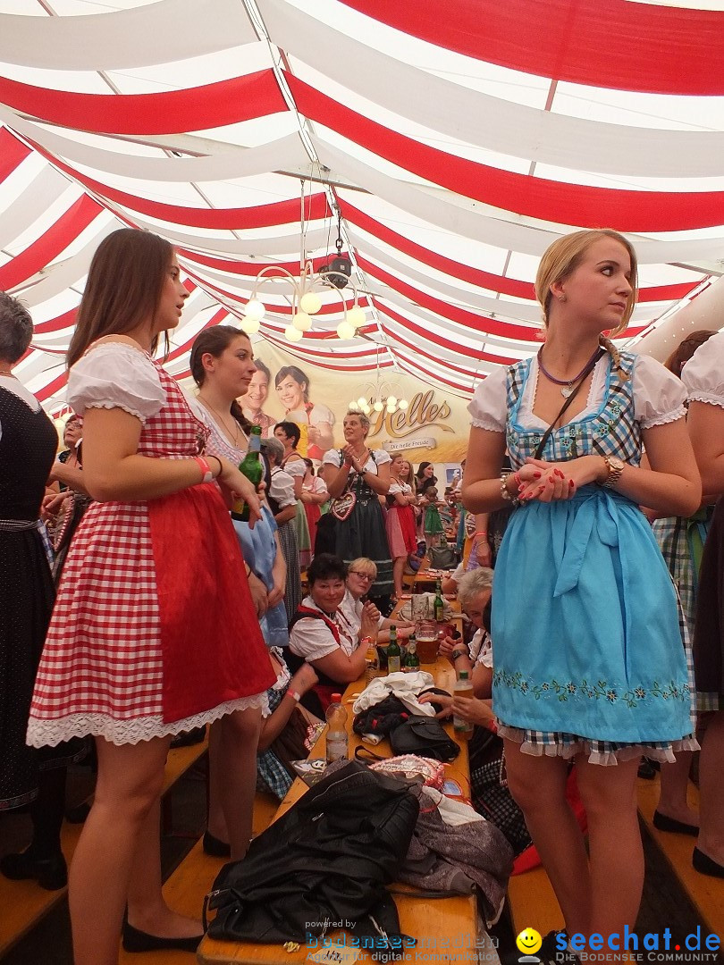 Dirndl-Weltrekord: Bad-Schussenried am Bodensee, 04.10.2014