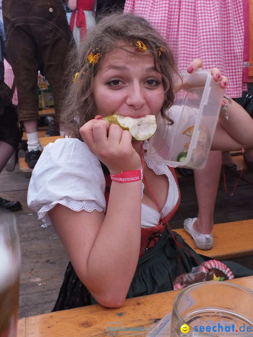 Dirndl-Weltrekord: Bad-Schussenried am Bodensee, 04.10.2014