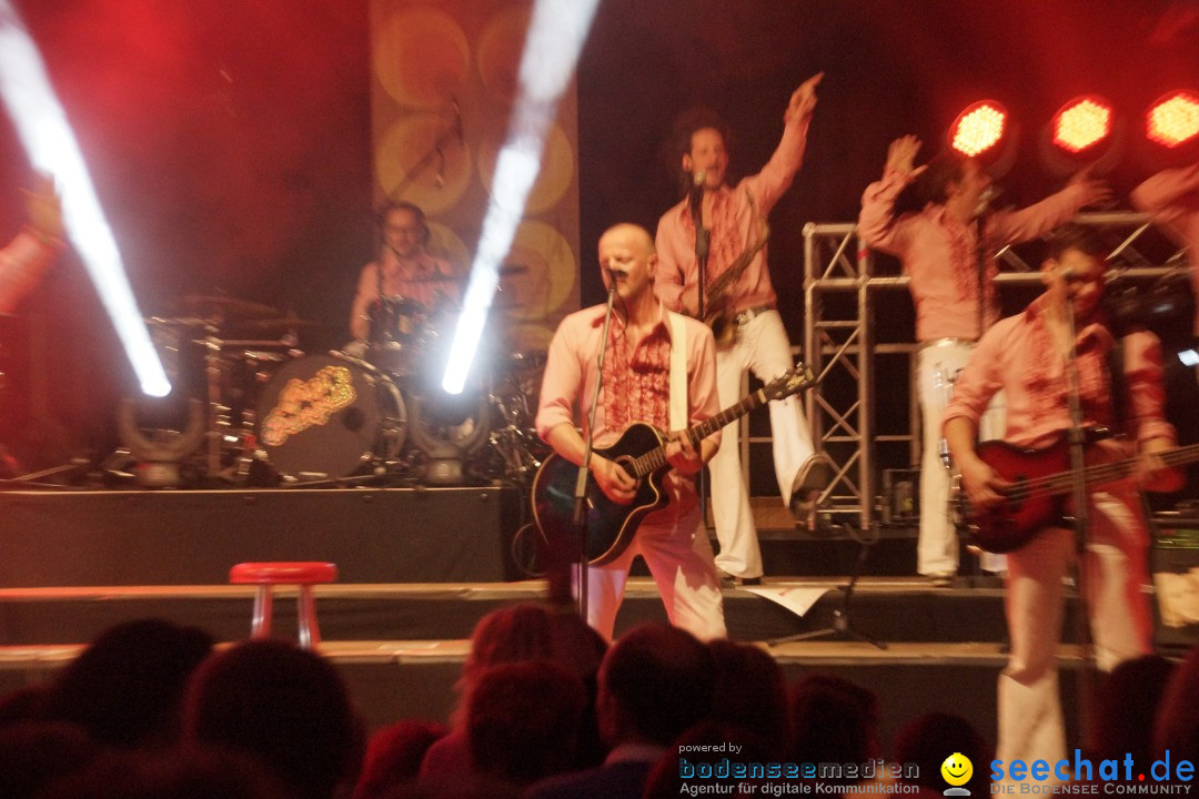 Benefizkonzert: Glasperlenspiel und Papis Pumpels: Stockach, 23.12.2014