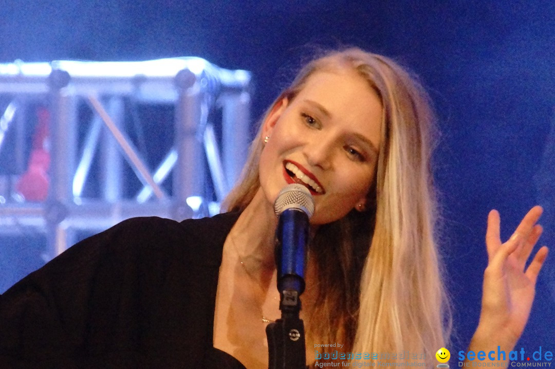 Benefizkonzert: Glasperlenspiel und Papis Pumpels: Stockach, 23.12.2014