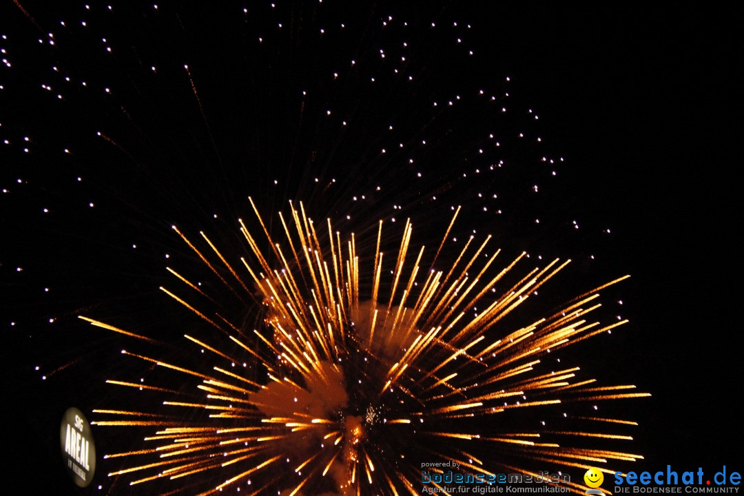 Feuerwerk am Himmel in Neuhausen am Rheinfall, 31.07.2017