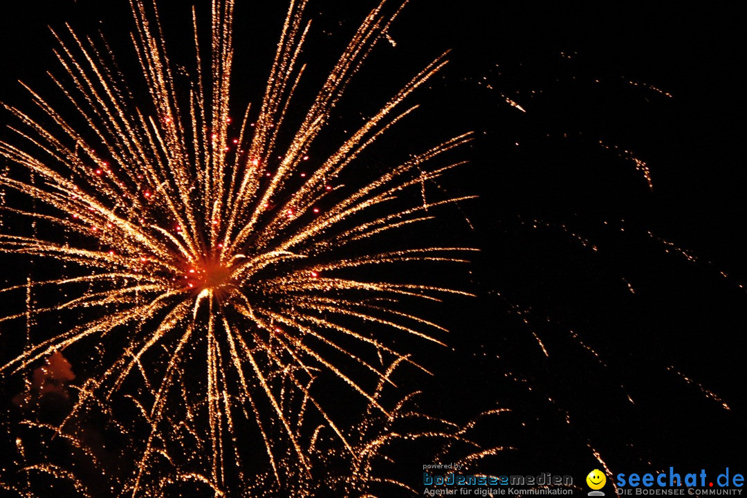 Feuerwerk am Himmel in Neuhausen am Rheinfall, 31.07.2017