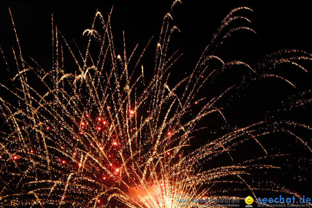 Feuerwerk am Himmel in Neuhausen am Rheinfall, 31.07.2017