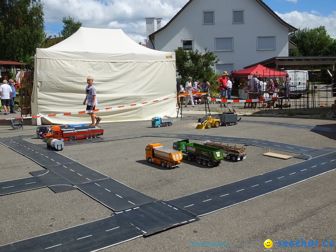 Handwerkermarkt mit Human-Soccer: Oggelshausen, 05.08.2017