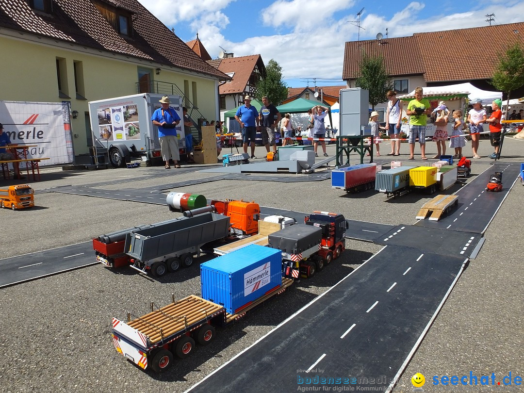 Handwerkermarkt mit Human-Soccer: Oggelshausen, 05.08.2017