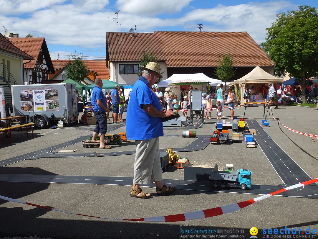 Handwerkermarkt mit Human-Soccer: Oggelshausen, 05.08.2017