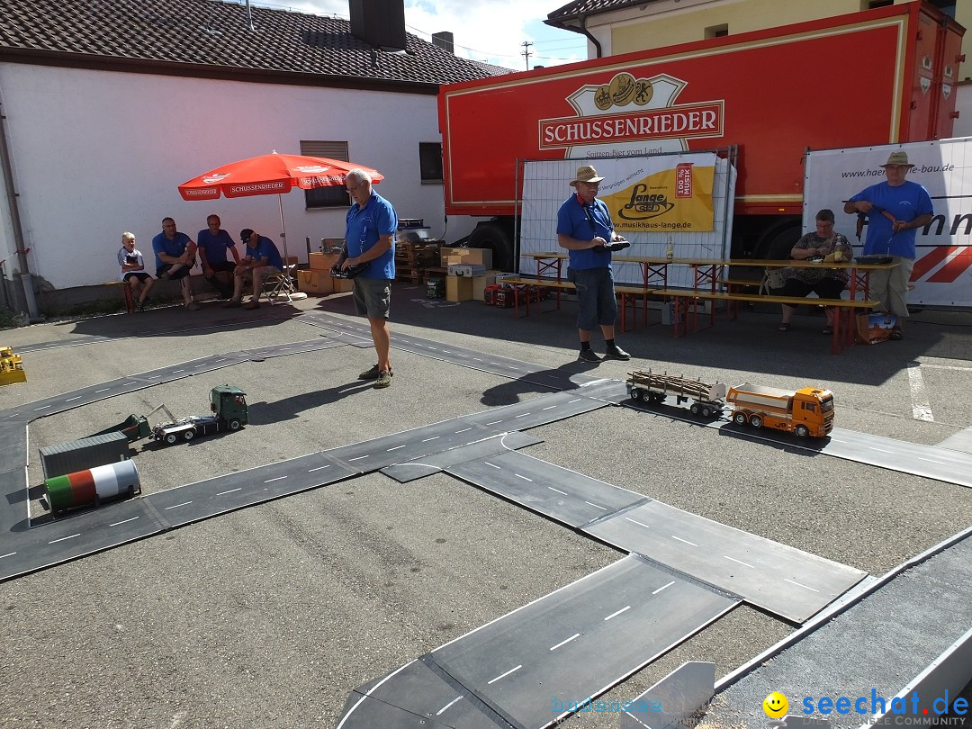 Handwerkermarkt mit Human-Soccer: Oggelshausen, 05.08.2017