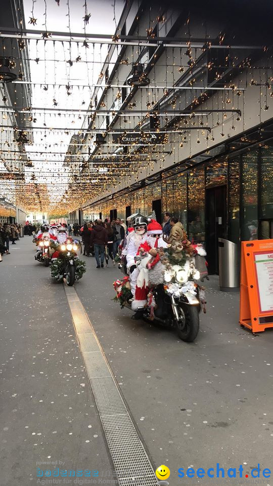 St. Nikolaus und Coca-Cola-Weihnachtstruck: Zuerich, 3.12.2017