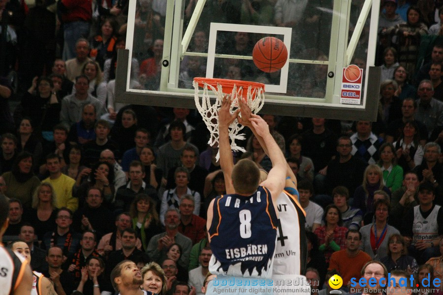 Basketball Bundesliga: ULM - BREMERHAVEN: Ulm, 27.02.2010