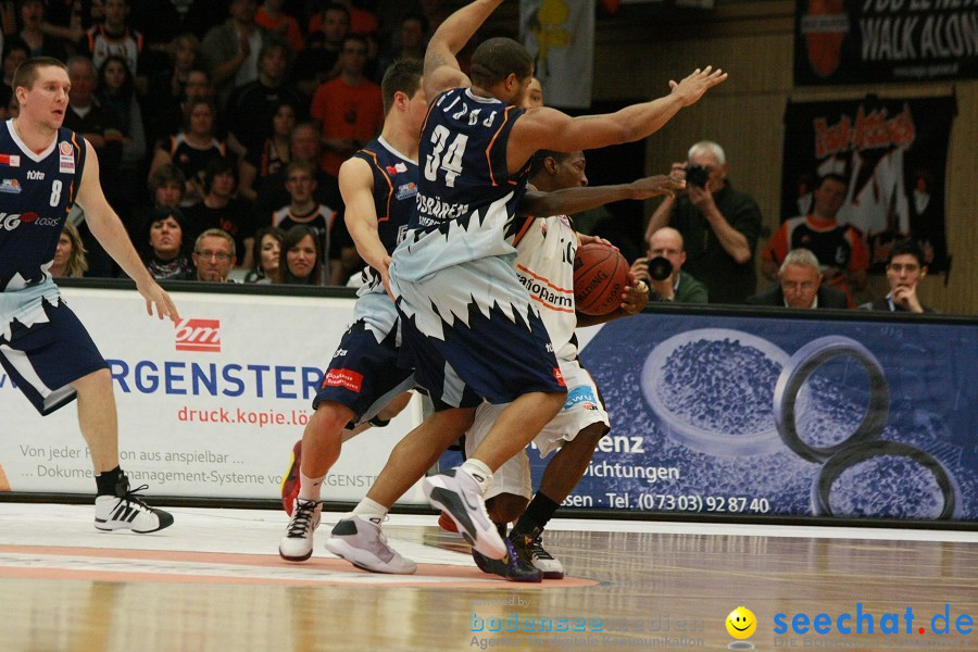 Basketball Bundesliga: ULM - BREMERHAVEN: Ulm, 27.02.2010