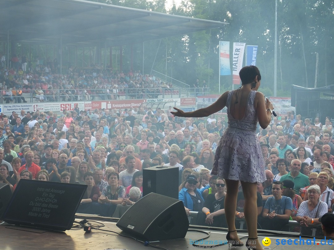 Waldstadion Open Air mit Beatrice Egli und Francine Jordi: Neufra, 06.07.20