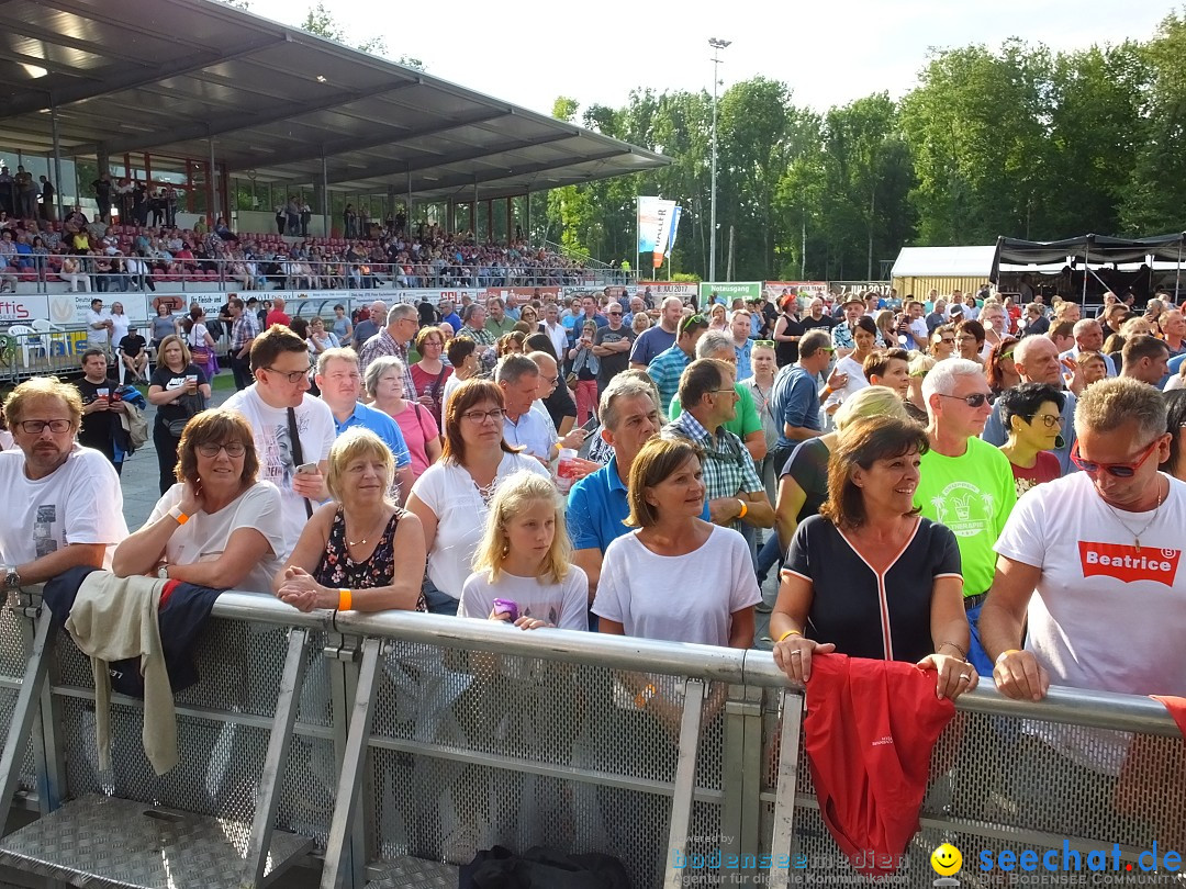 Waldstadion Open Air mit Beatrice Egli und Francine Jordi: Neufra, 06.07.20
