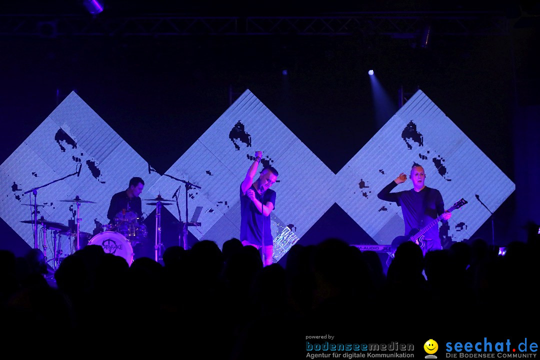 SOLARFAKE und Adam is a Girl - Caserne: Friedrichshafen am Bodensee, 31.01.