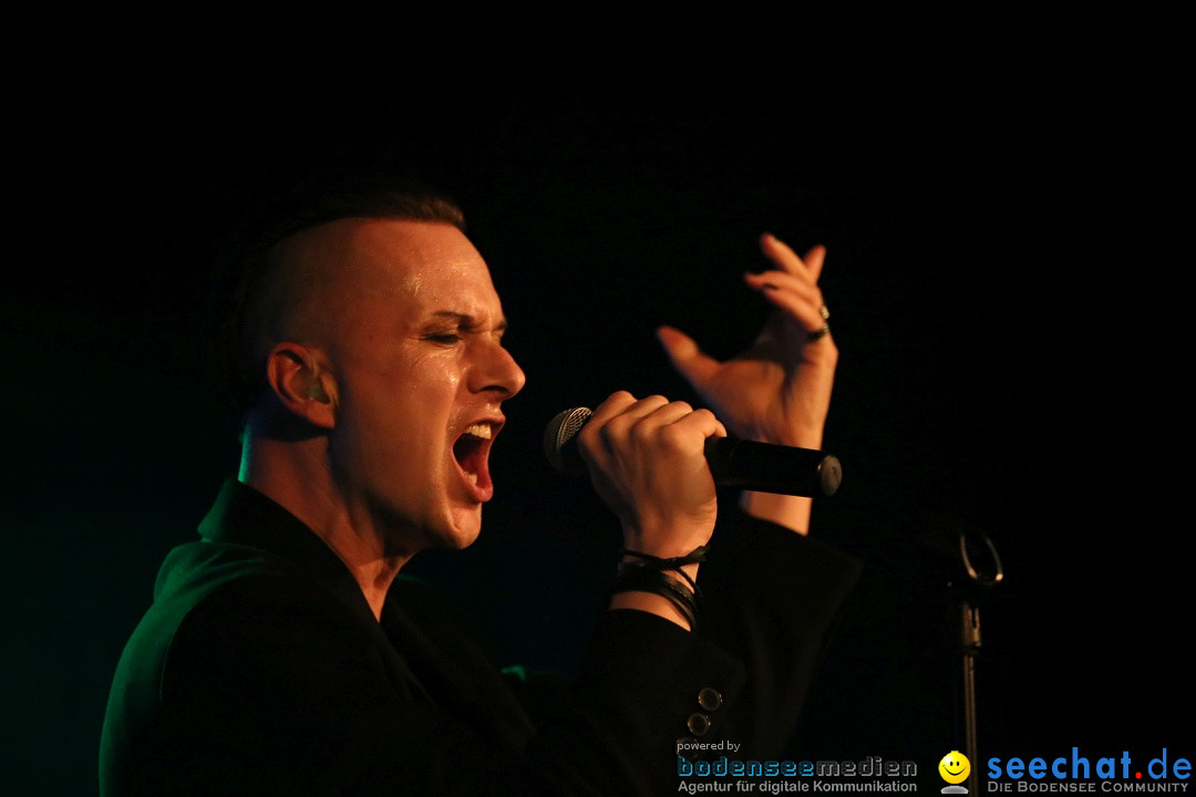 SOLARFAKE und Adam is a Girl - Caserne: Friedrichshafen am Bodensee, 31.01.