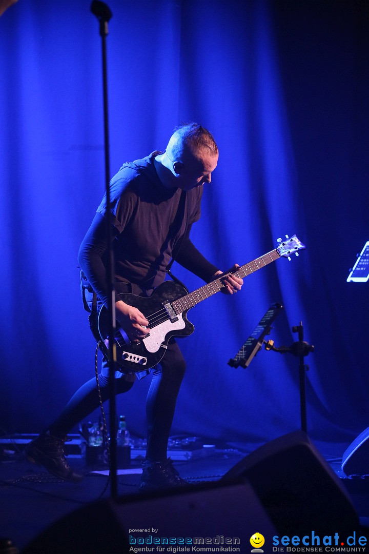SOLARFAKE und Adam is a Girl - Caserne: Friedrichshafen am Bodensee, 31.01.