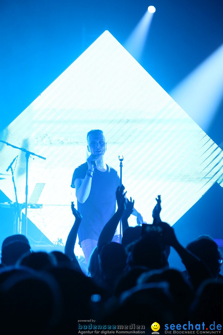 SOLARFAKE und Adam is a Girl - Caserne: Friedrichshafen am Bodensee, 31.01.