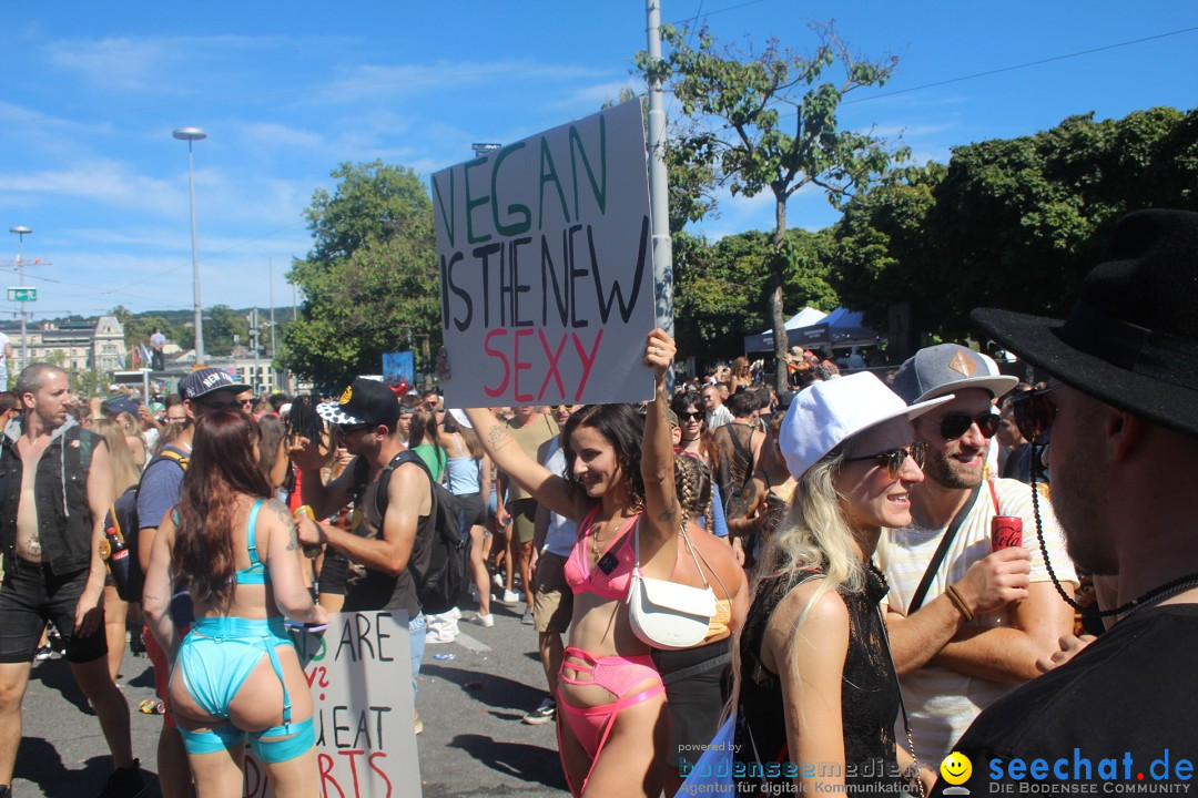 Street Parade 2022 mit dem Motto THINK: Zuerich, 13.08.2022