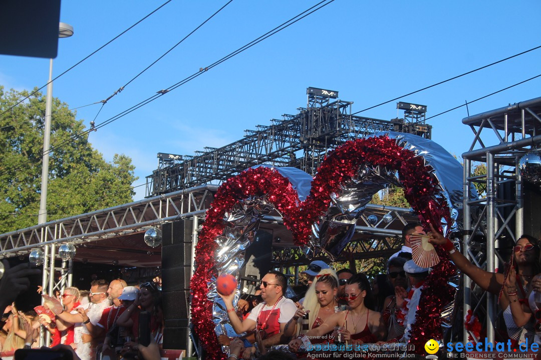 Street Parade 2022 mit dem Motto THINK: Zuerich, 13.08.2022