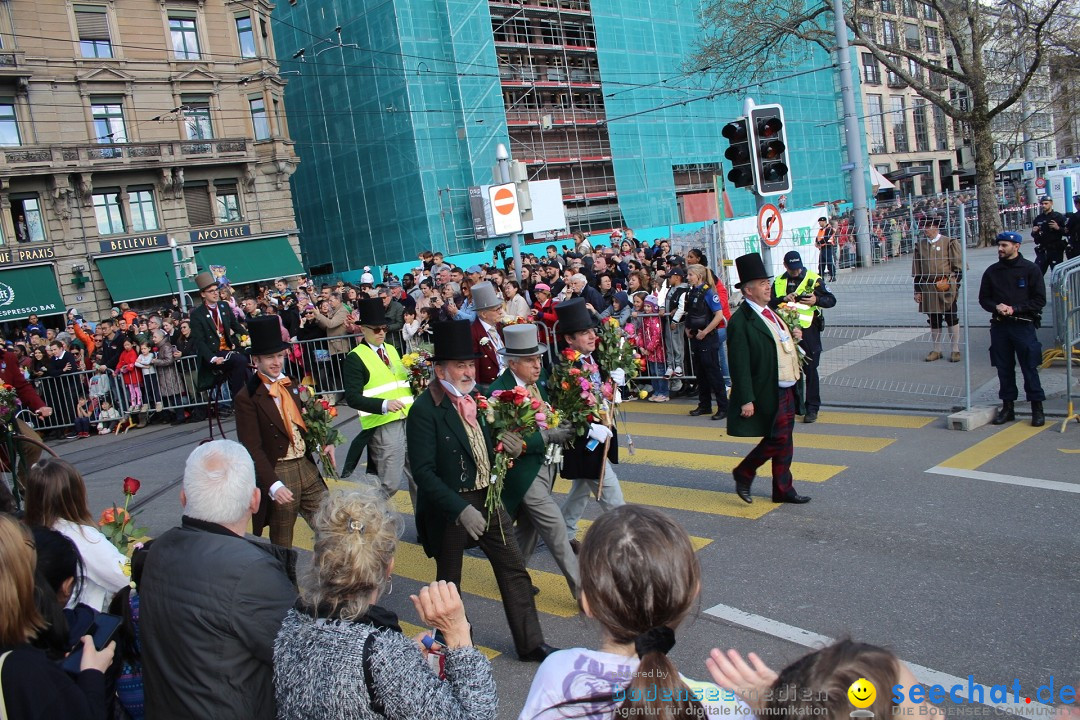 Sechselaeuten Umzug der Zuenfte: Zuerich, 17.04.2023