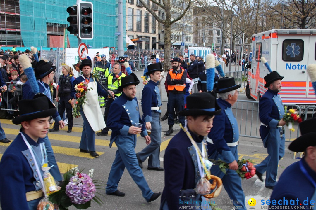 Sechselaeuten Umzug der Zuenfte: Zuerich, 17.04.2023