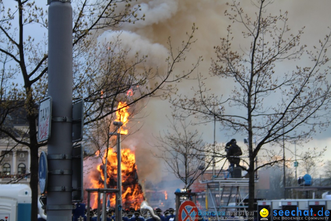 Sechselaeuten Umzug der Zuenfte: Zuerich, 17.04.2023