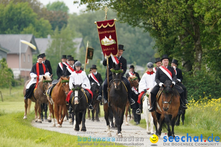 Blutritt - Prozession zu Pferde mit Heilig-Blut-Reliquie: Weingarten, 19.05
